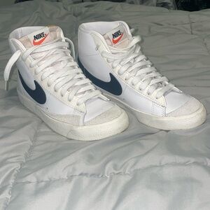 Womens Nike High Top Blazers; White; Size 6